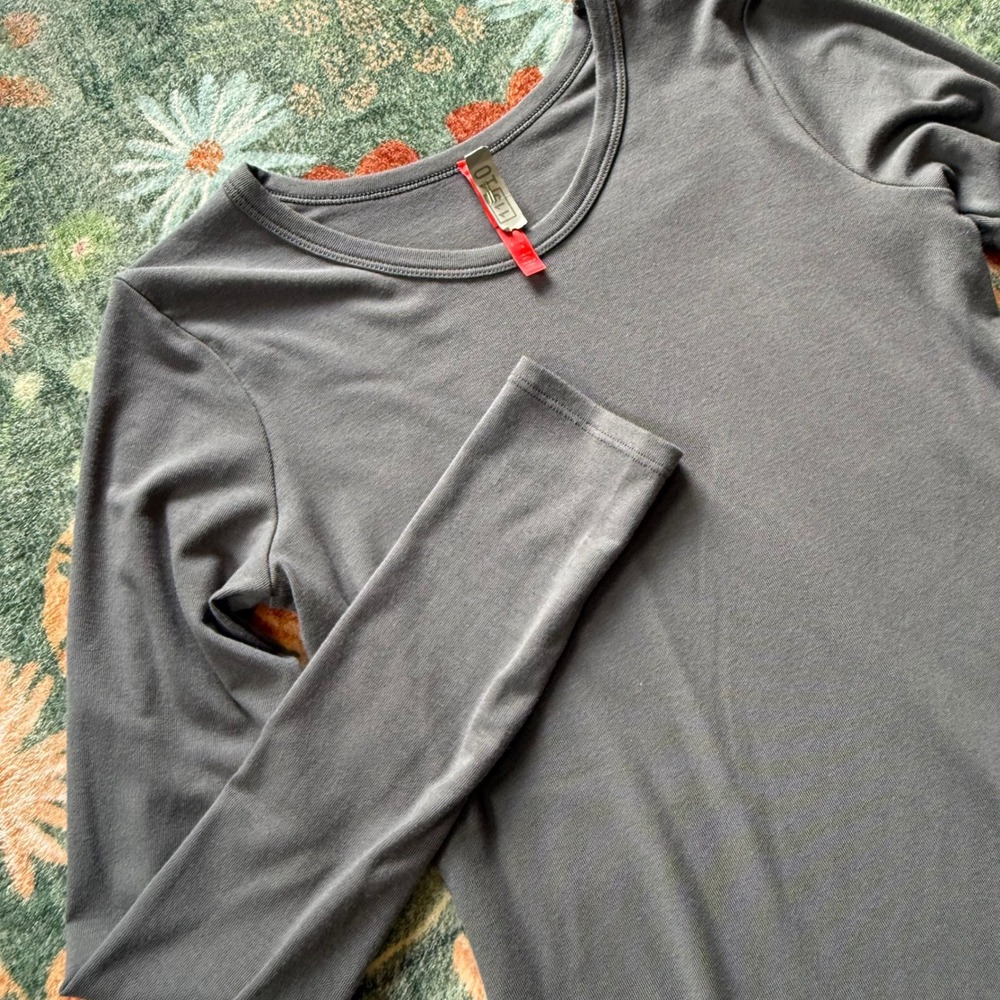 SPANX AirEssentials Long Sleeve Crew Neck Top‎ Grey Modal Stretch 10319R Medium